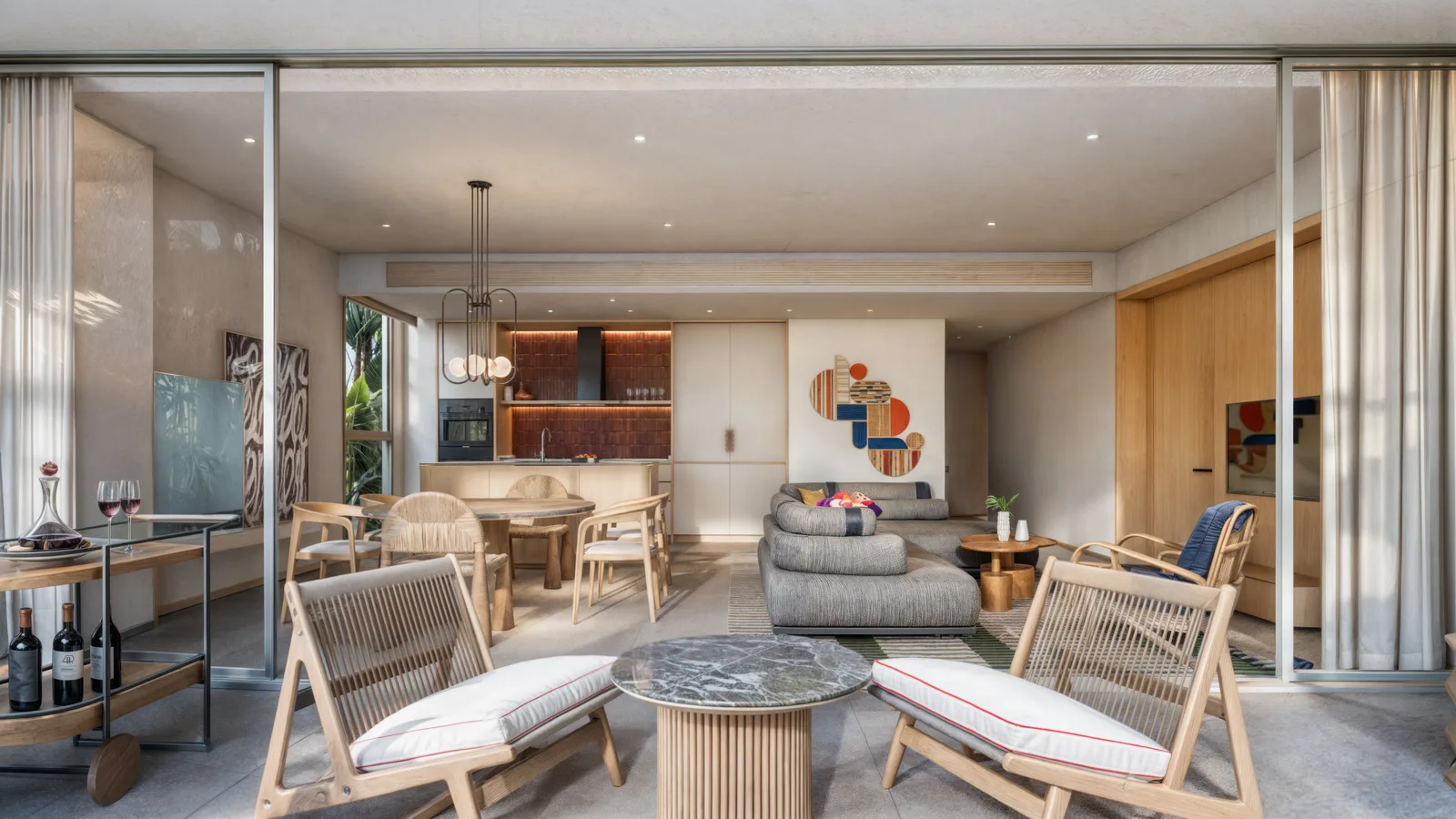 3-bedroom condo, 168 sqm