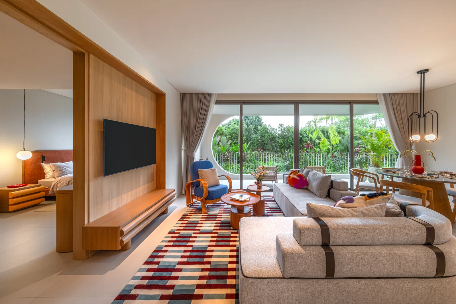 3-bedroom condo, 168 sqm