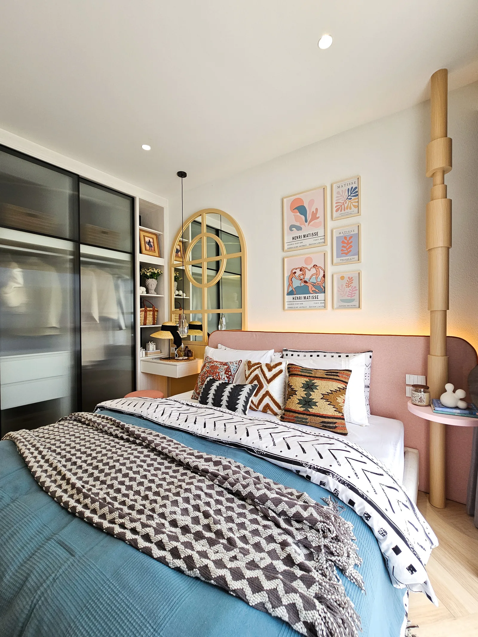 1-bedroom condo, 43 sqm