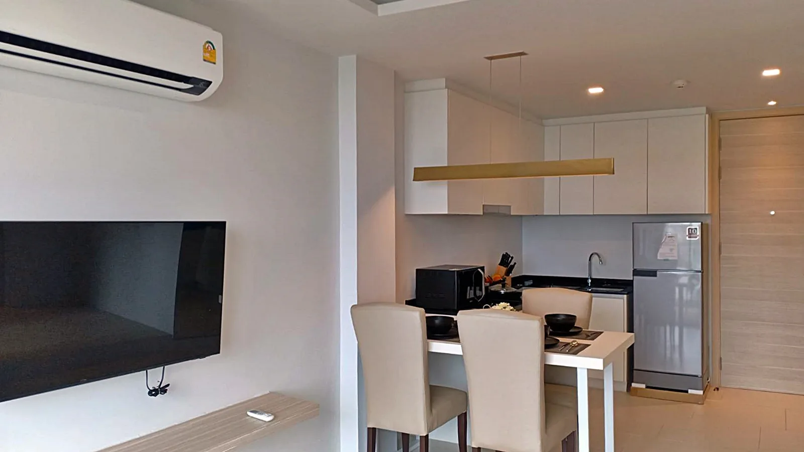 1-bedroom condo, 34 sqm