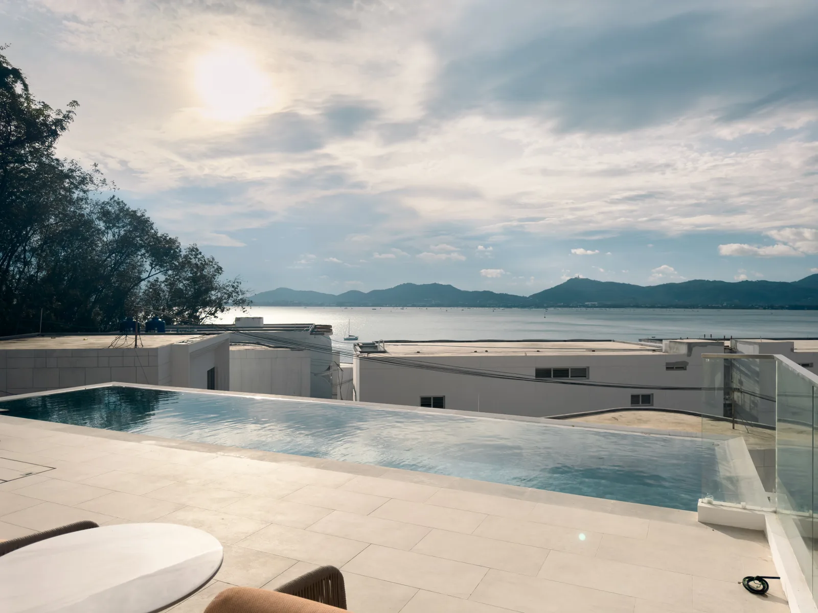 2-bedroom condo, 160 sqm