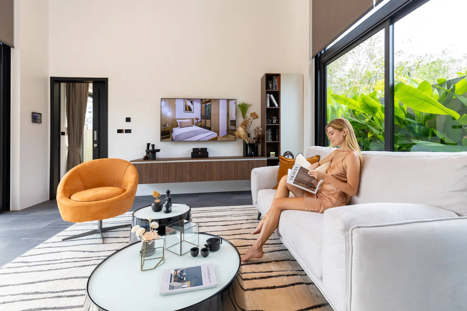 4-bedroom condo, 376 sqm