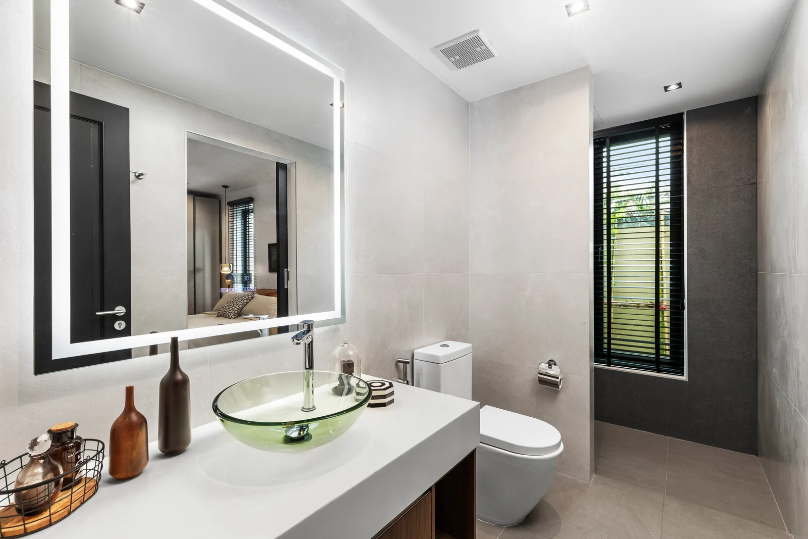4-bedroom condo, 376 sqm