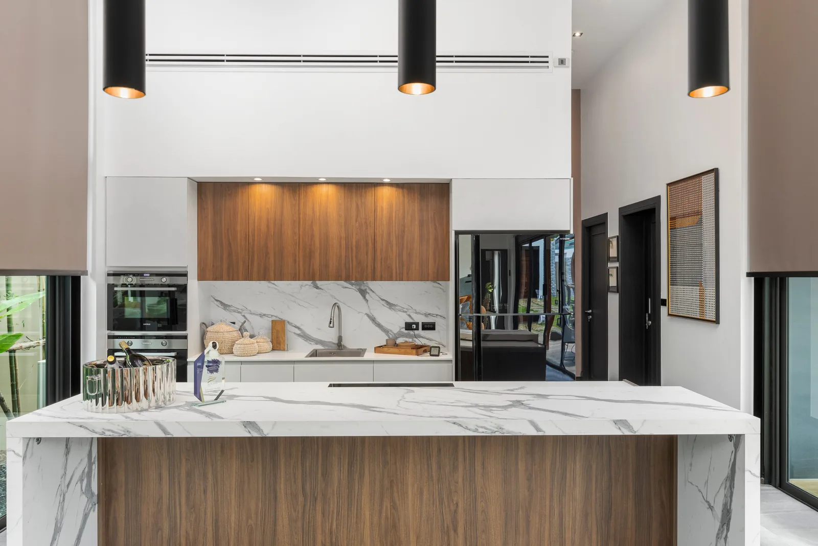 4-bedroom condo, 376 sqm