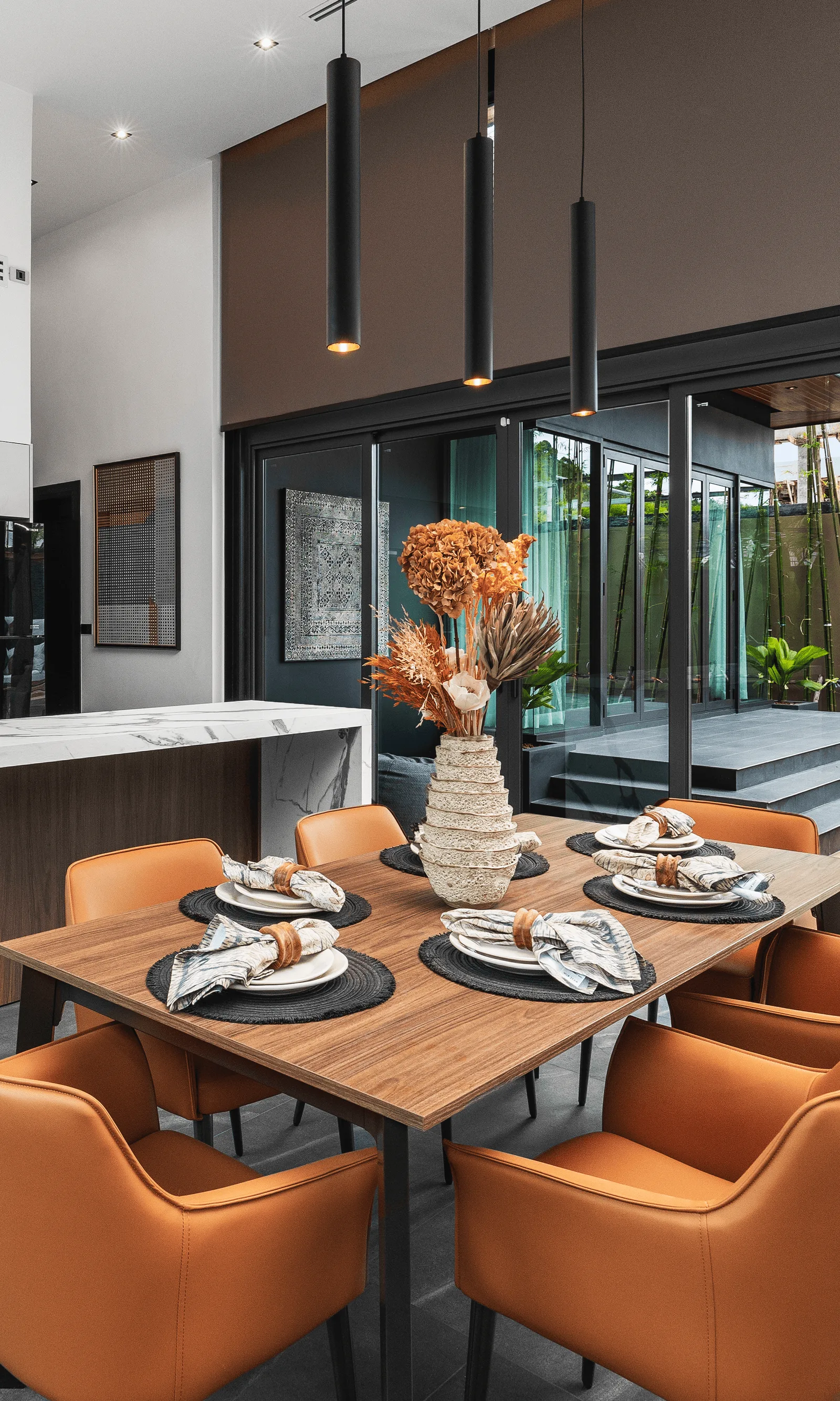 4-bedroom condo, 376 sqm